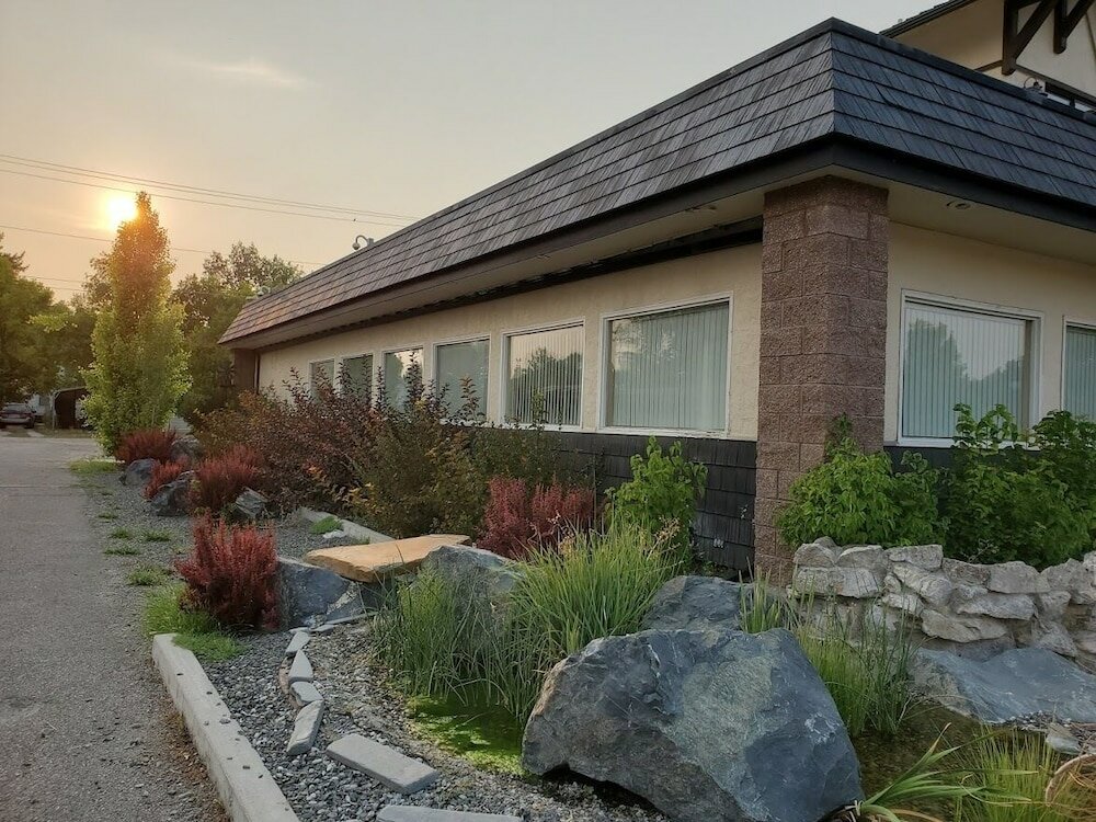 Фото Three Forks Lewis & Clark Motel