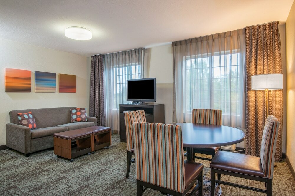 Фото Staybridge Suites Allentown West, an Ihg Hotel