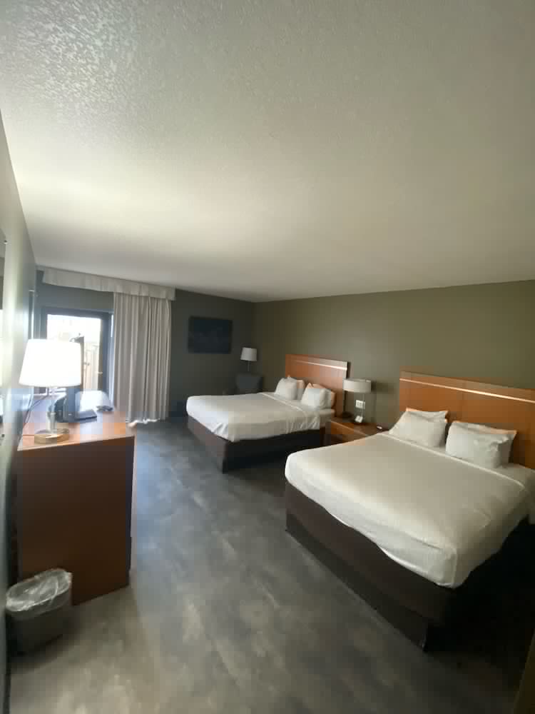 Фото Adventureland Inn