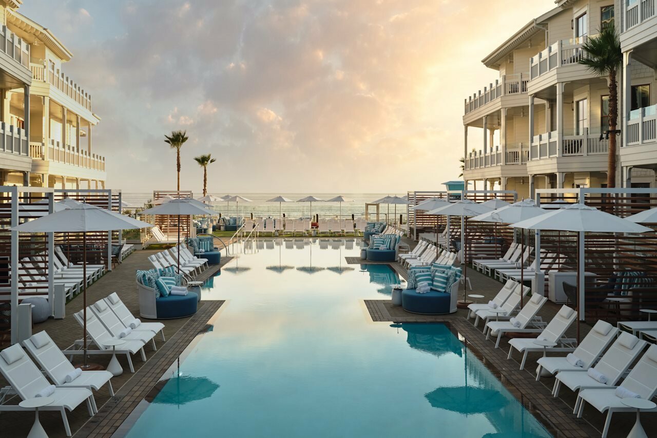 Фото Beach Village at The Del, Curio Collection by Hilton