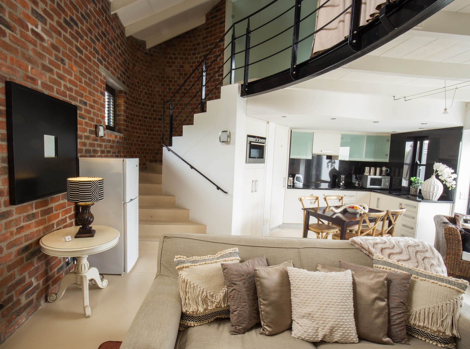 Фото Los Olivos at The Yard