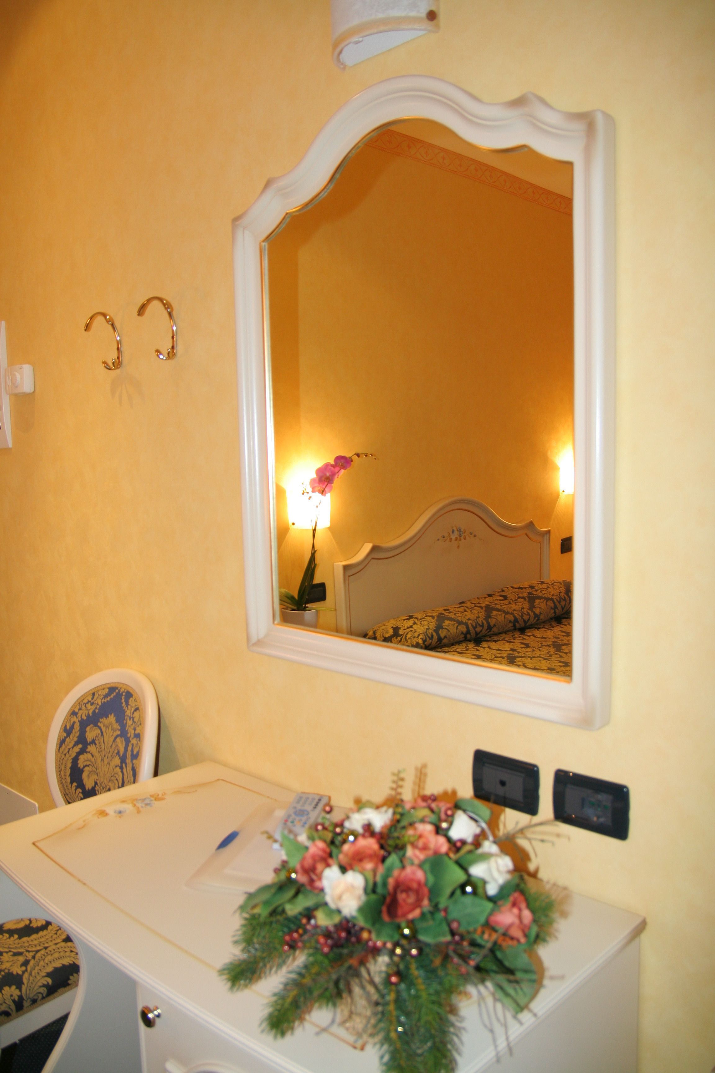 Фото Hotel Promessi Sposi