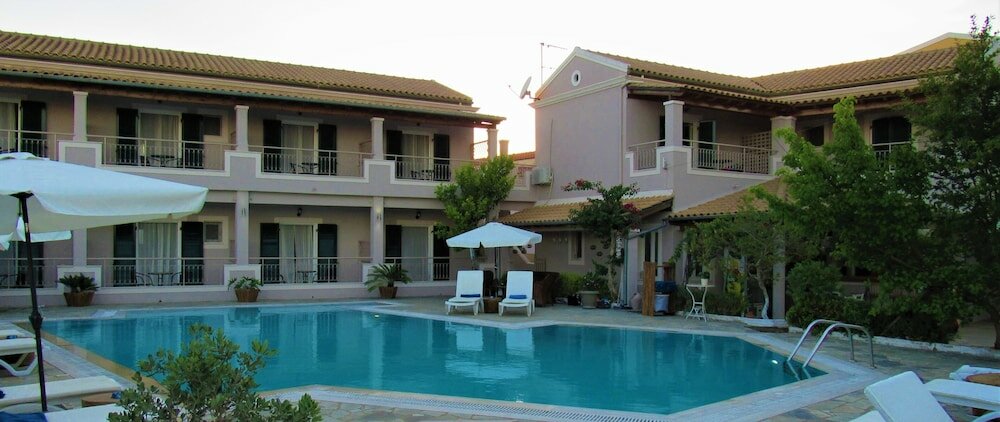 Фото Toni's Guesthouse