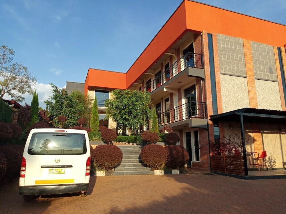 Фото отеля 1