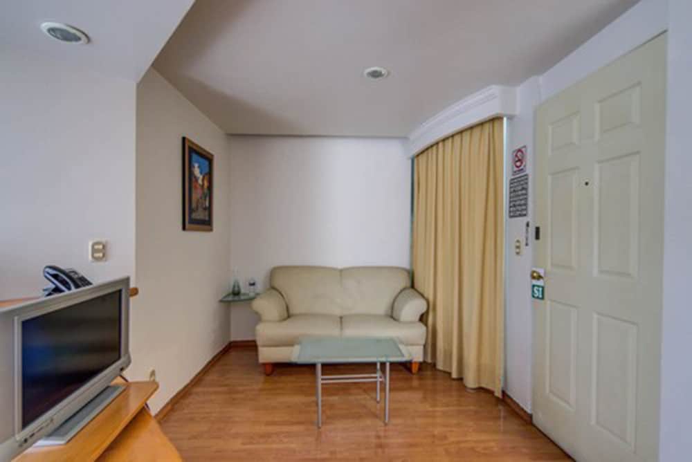 Фото G K Suites Duraznos