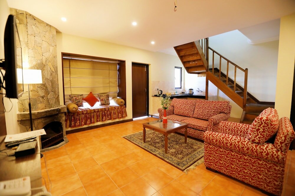 Фото Woodsvilla Resort