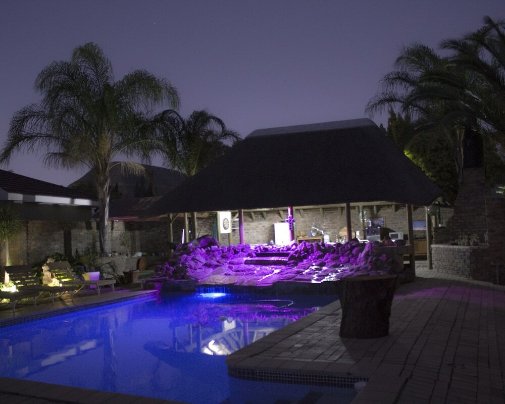 Фото Aan Die Oewer Guest House