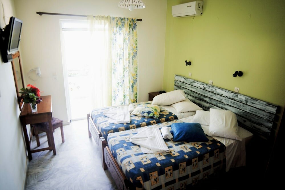 Фото Yiannis Apartments