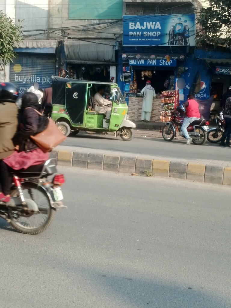 Fast food Bajwa Pan Shop, Lahore, photo