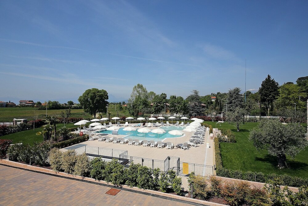 Фото Residence Borgo Mondragon