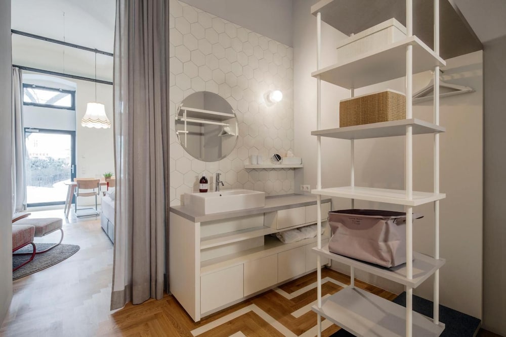 Фото 192934873645