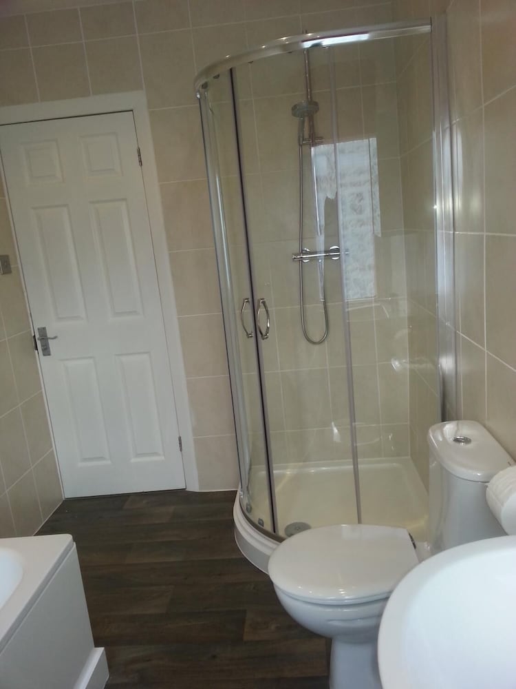 Фото 45 The Square Holiday Apartments