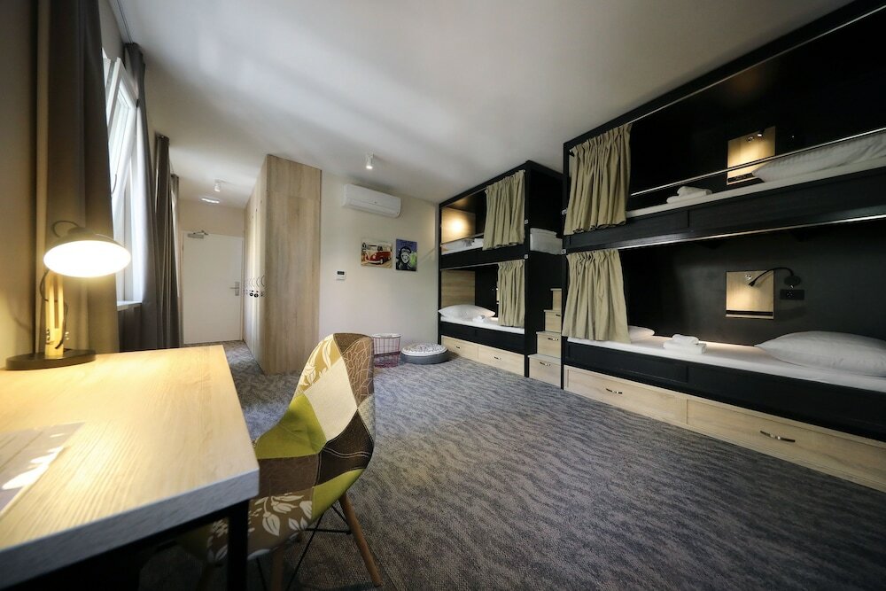 Фото Downtown Boutique Hostel