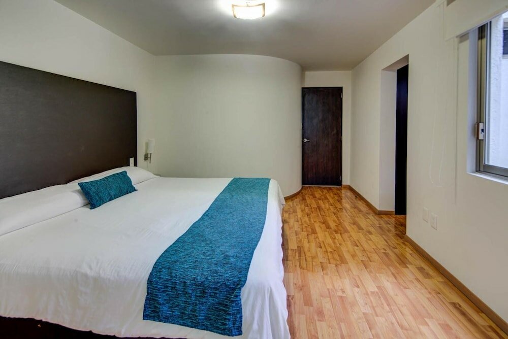 Фото Grupo Kings Suites Alfredo de Musset