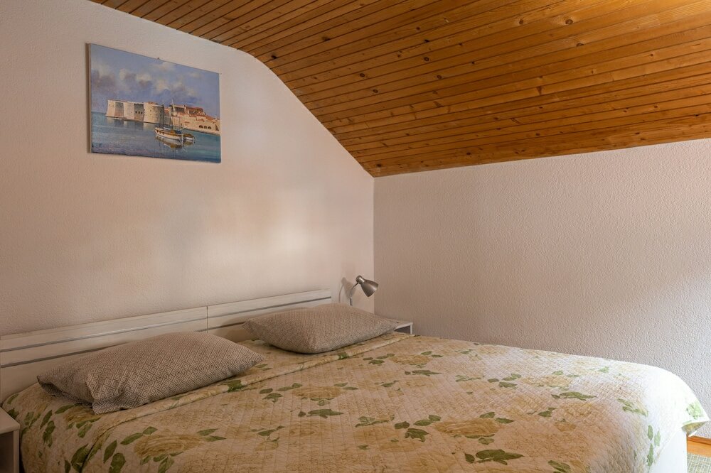 Фото Old Town Baroque Palace Accommodation