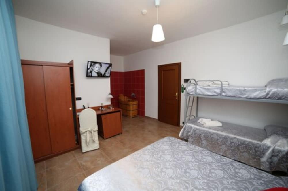 Фото Hotel Accord Le Rose