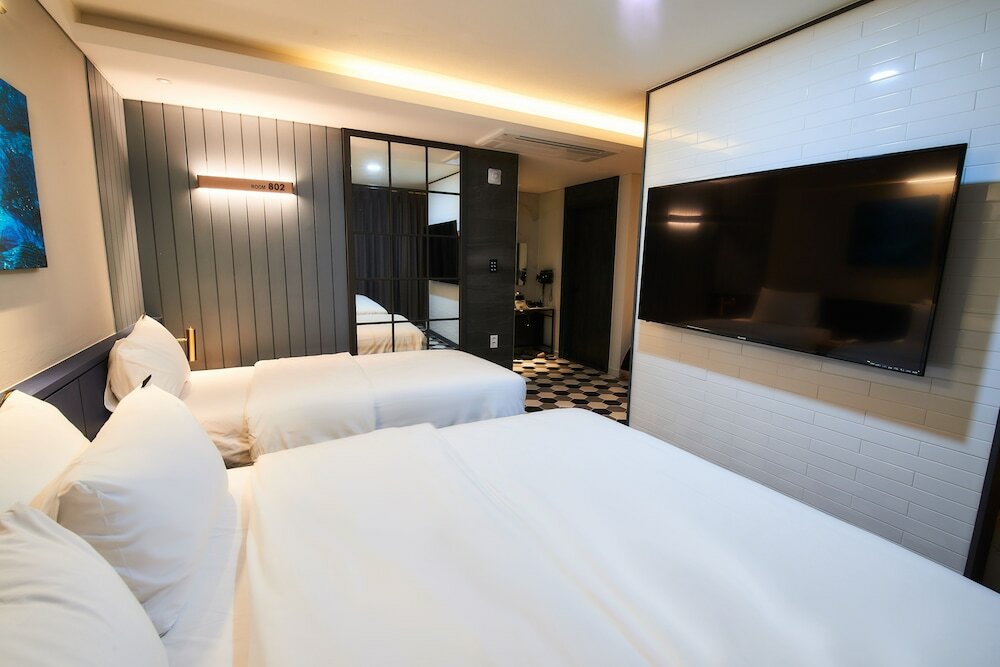 Фото West In Hotel