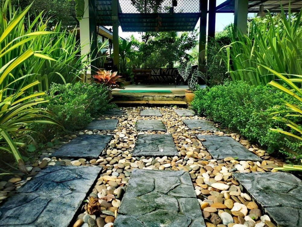 Фото Chomphu Resort