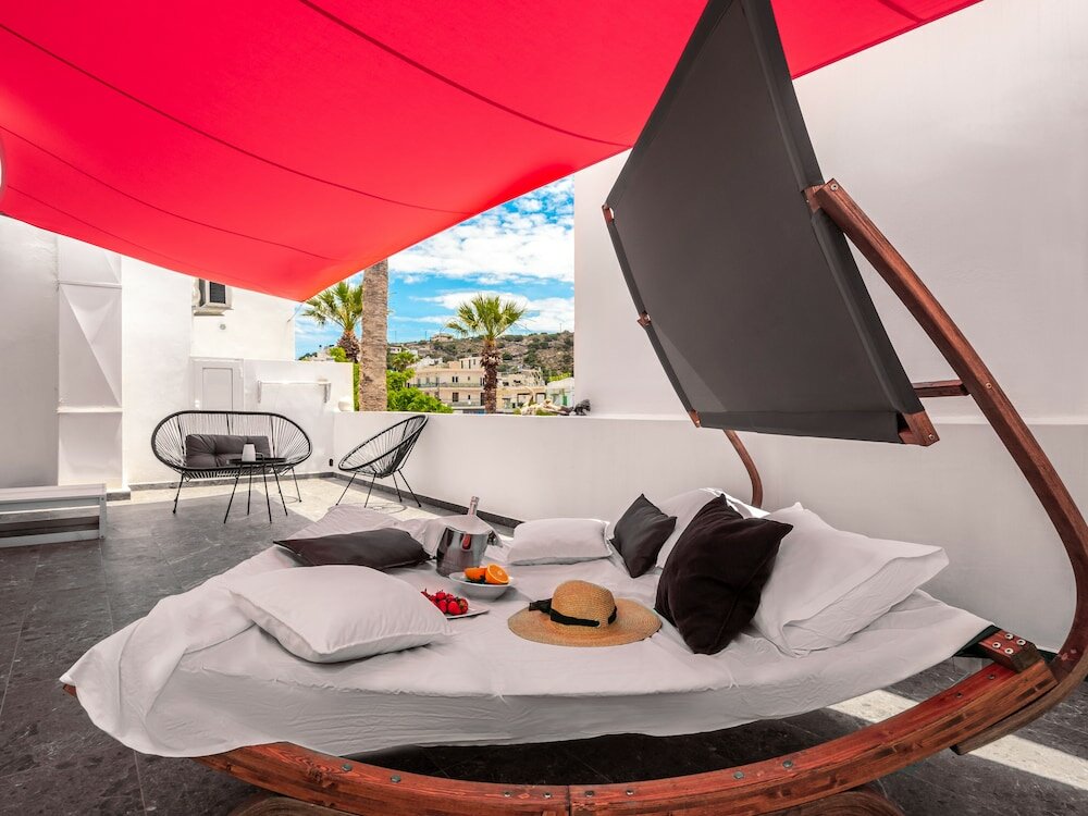 Фото Kalypso Suites Hotel