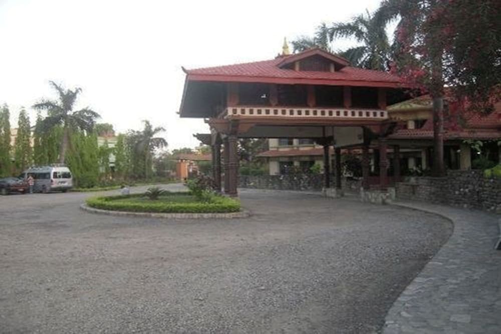 Фото Hotel Nirvana Luxury International