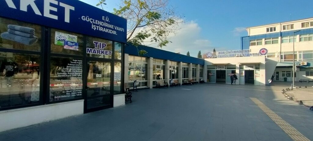 Grocery Tip Market, Izmir, photo