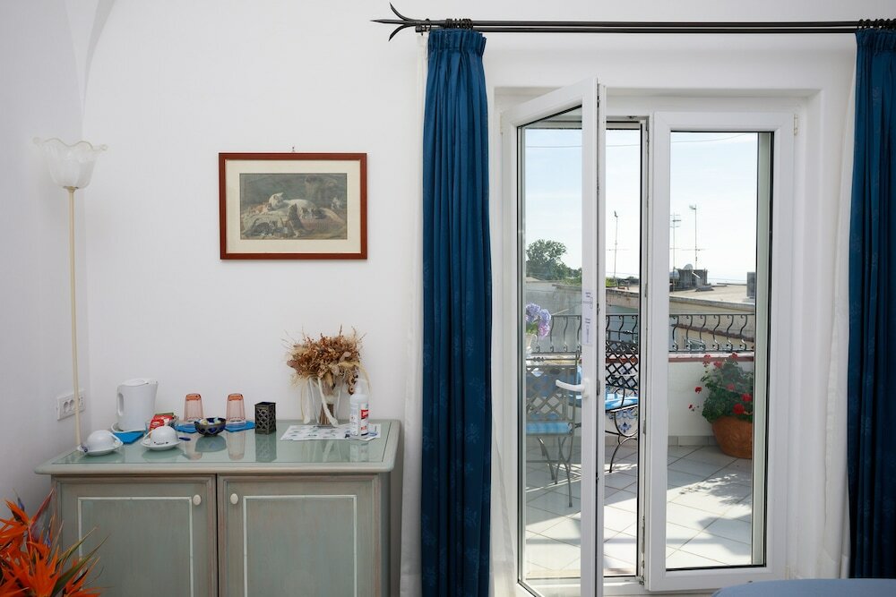 Фото La Ninfa Di Capri