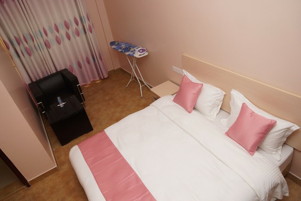 Фото Là Ponye Hotel Apartment