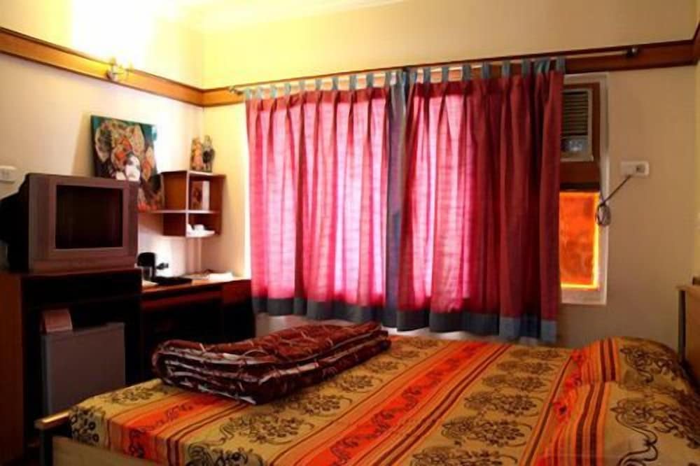 Фото Pallavi International Hotel