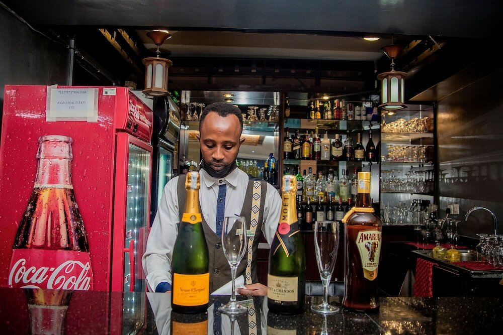 Фото Highlands Suites Hotel