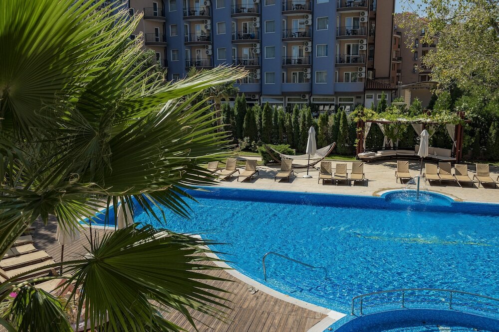 Фото Menada Harmony Suites II Apartments