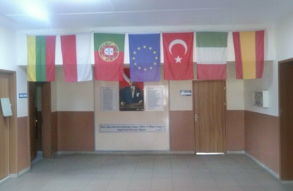 School Ellibas Secondary School, Bartin, photo