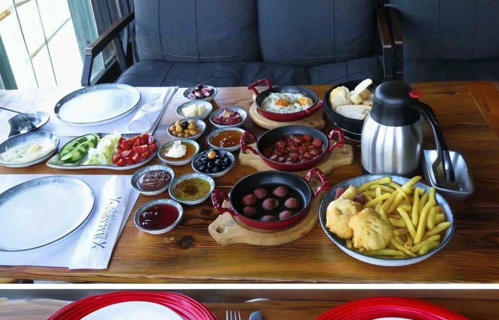 Gift and souvenir shop Ayvalık Macaron Kolonyacısı, Ayvalik, photo