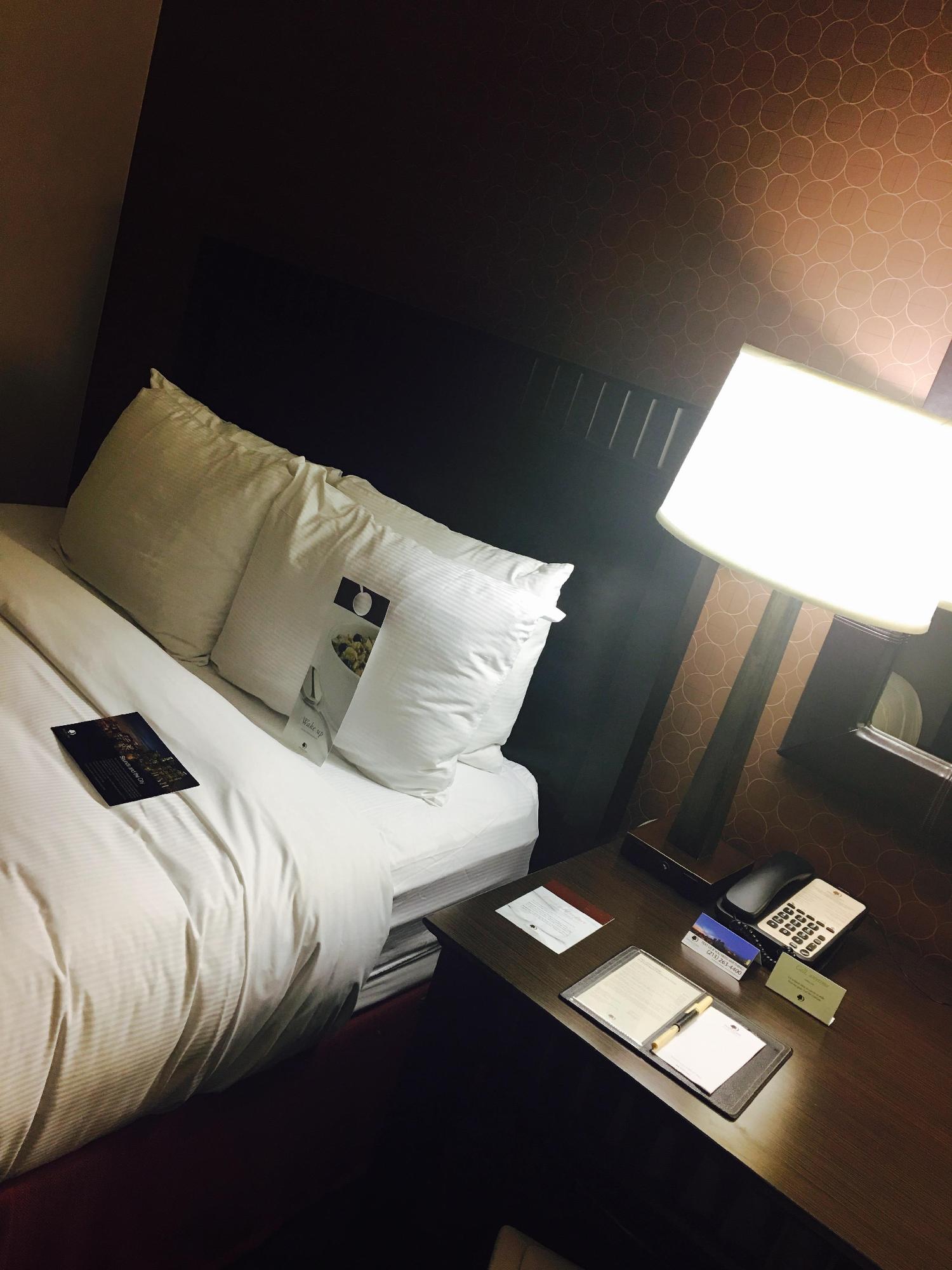 Фото DoubleTree by Hilton Hotel Los Angeles Downtown