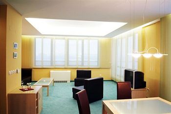 Фото Hotel Lav Vukovar