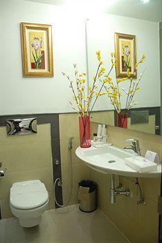 Фото Iris Park Hotel