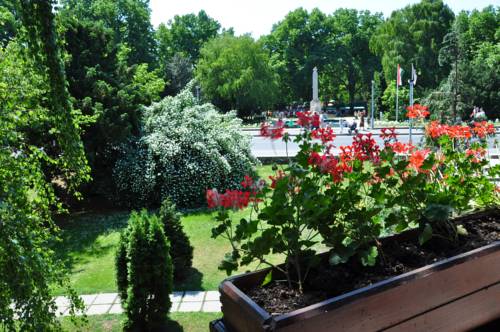 Фото Icon Győr Hotel & Restaurant