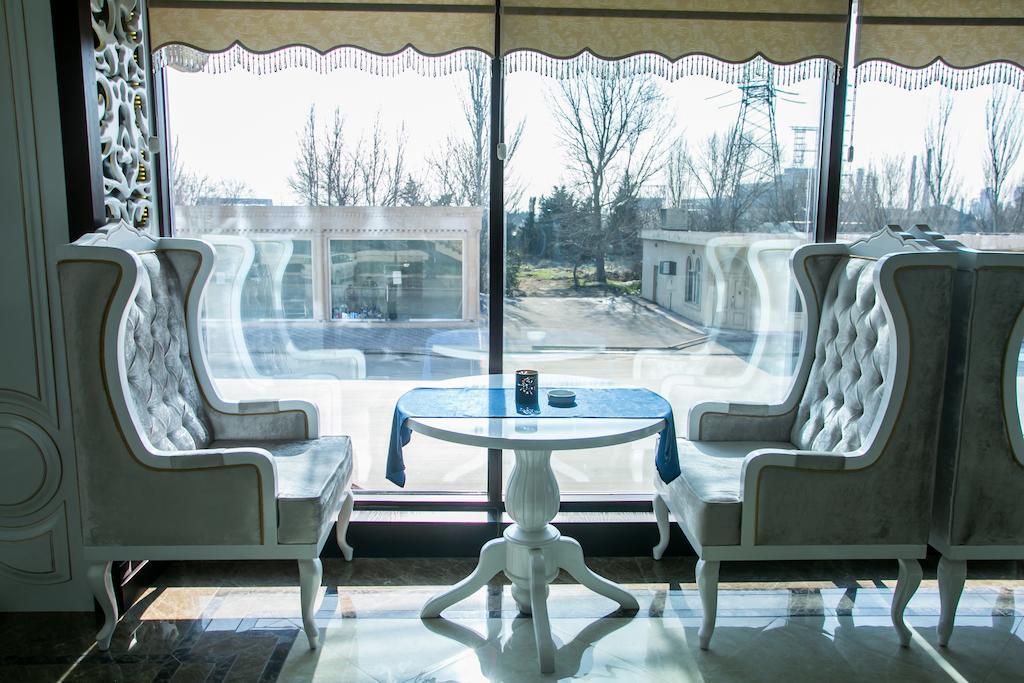 Фото Emerald Hotel