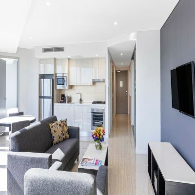 Фото Meriton Suites Herschel Street