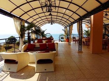 Фото Menada Apartments in Grand Hotel Sveti Vlas