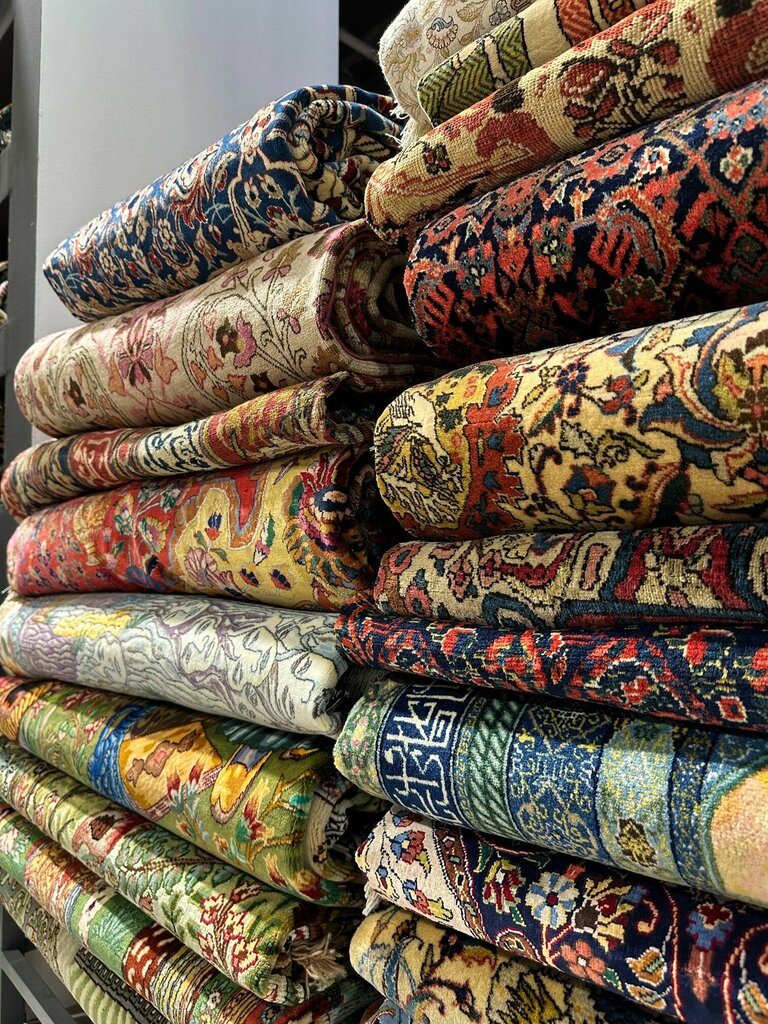 Carpet shop Azim Silk Carpet Trading, Dubai, photo