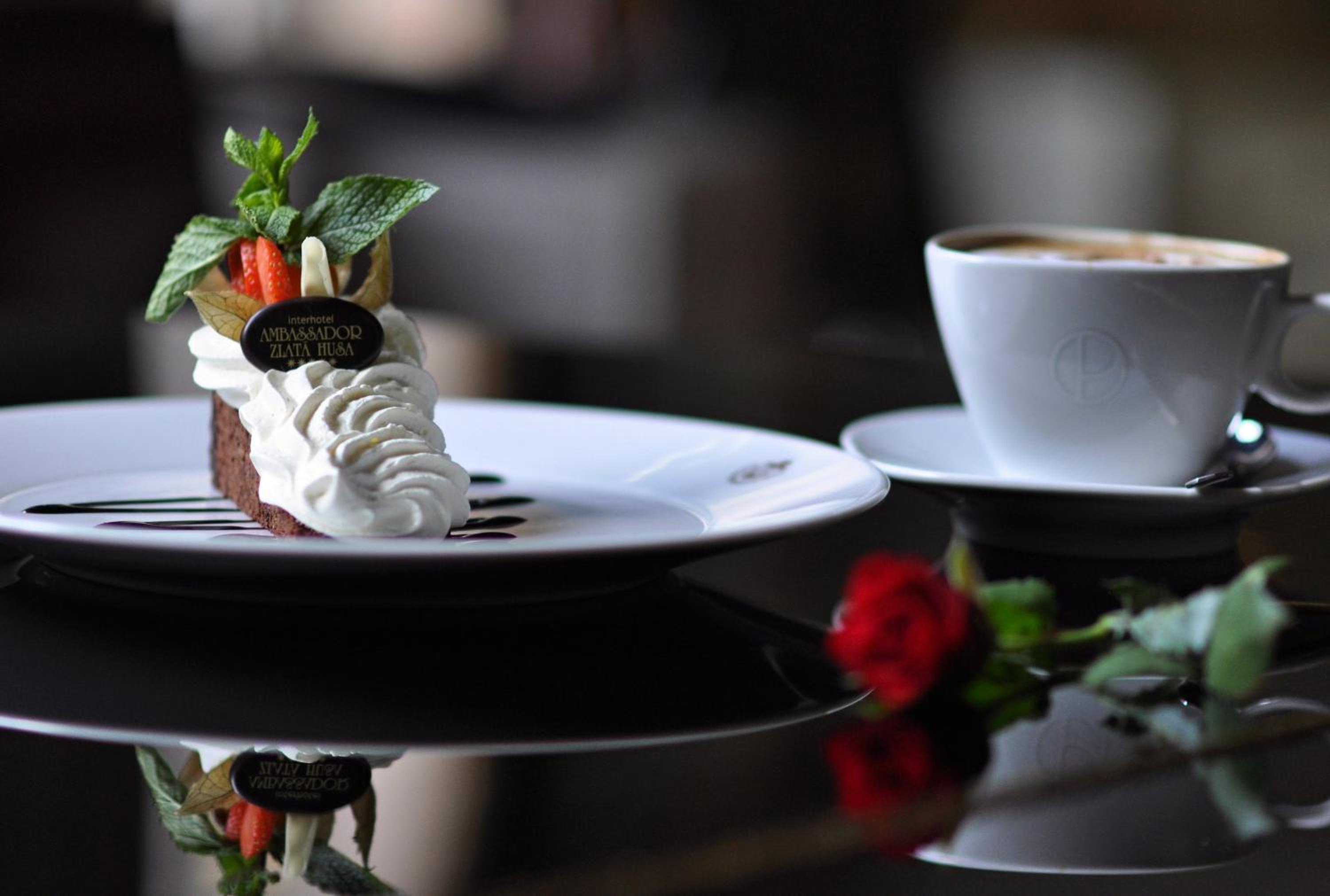 Фото Ambassador Zlatá husa