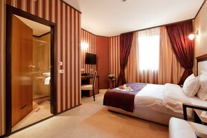Гостиница Best Western Plus Bristol Hotel