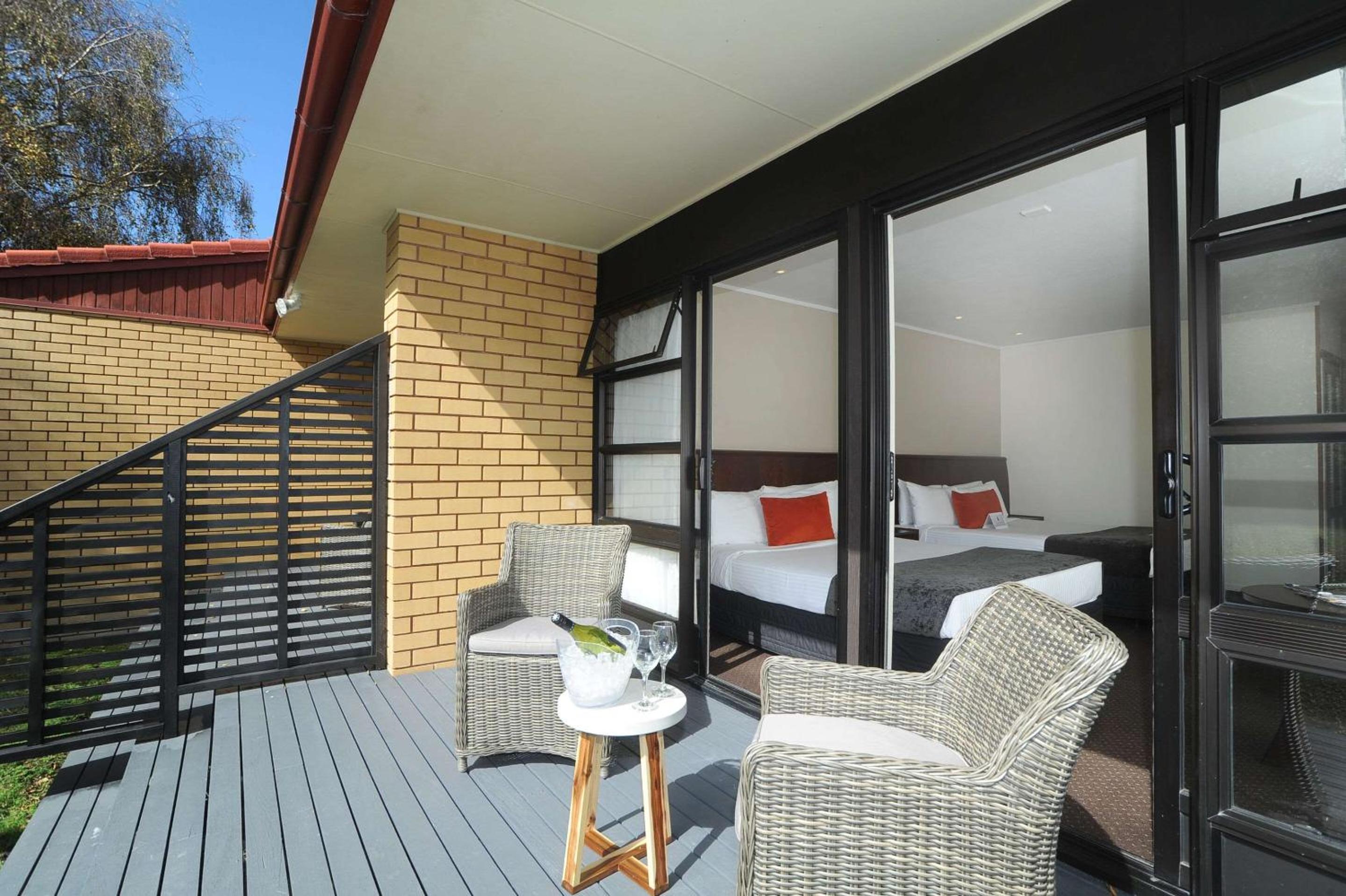 Фото Quality Hotel Lincoln Green