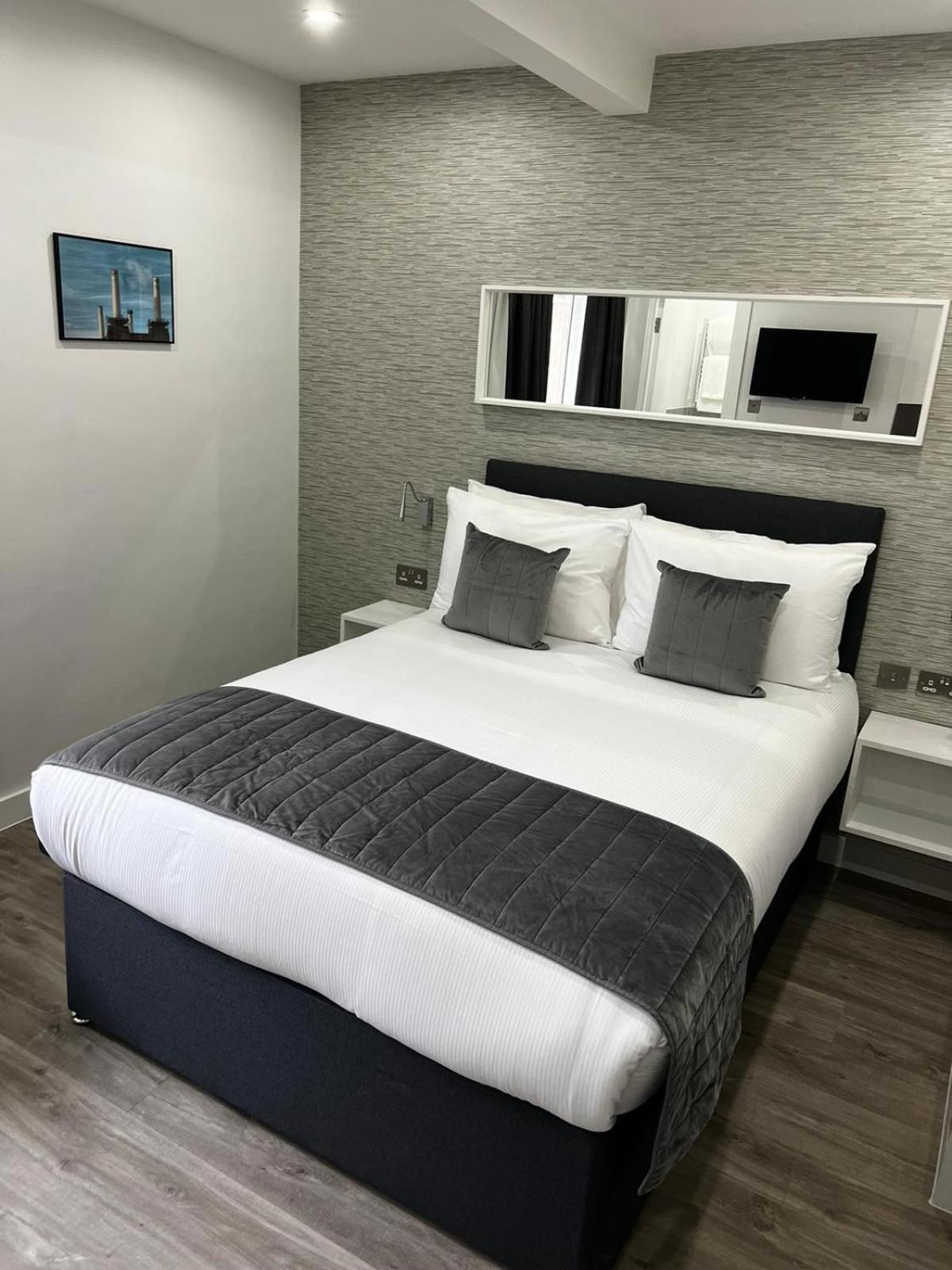 Фото Chelsea Cloisters by Capital