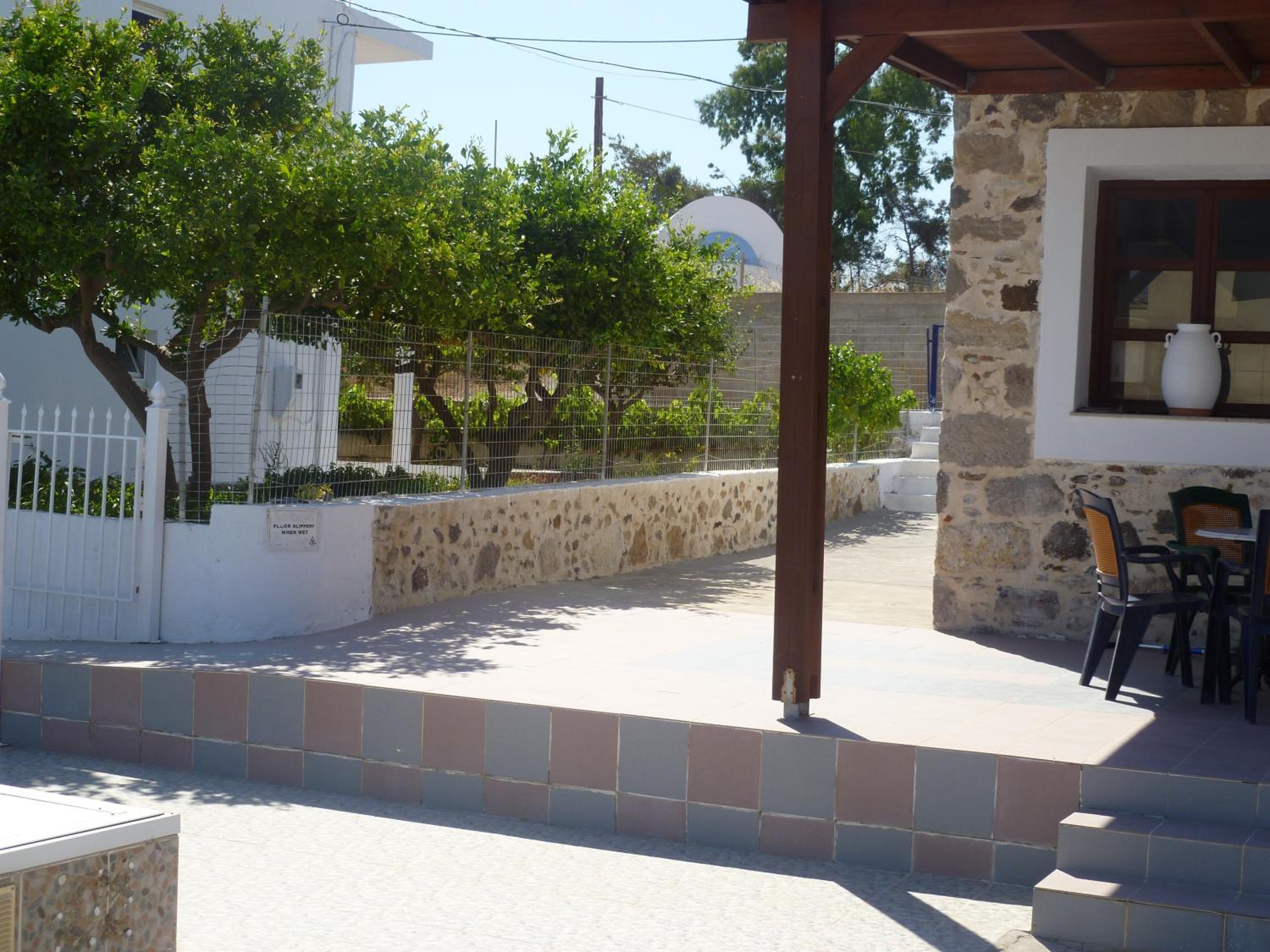 Фото Paraschos Studios