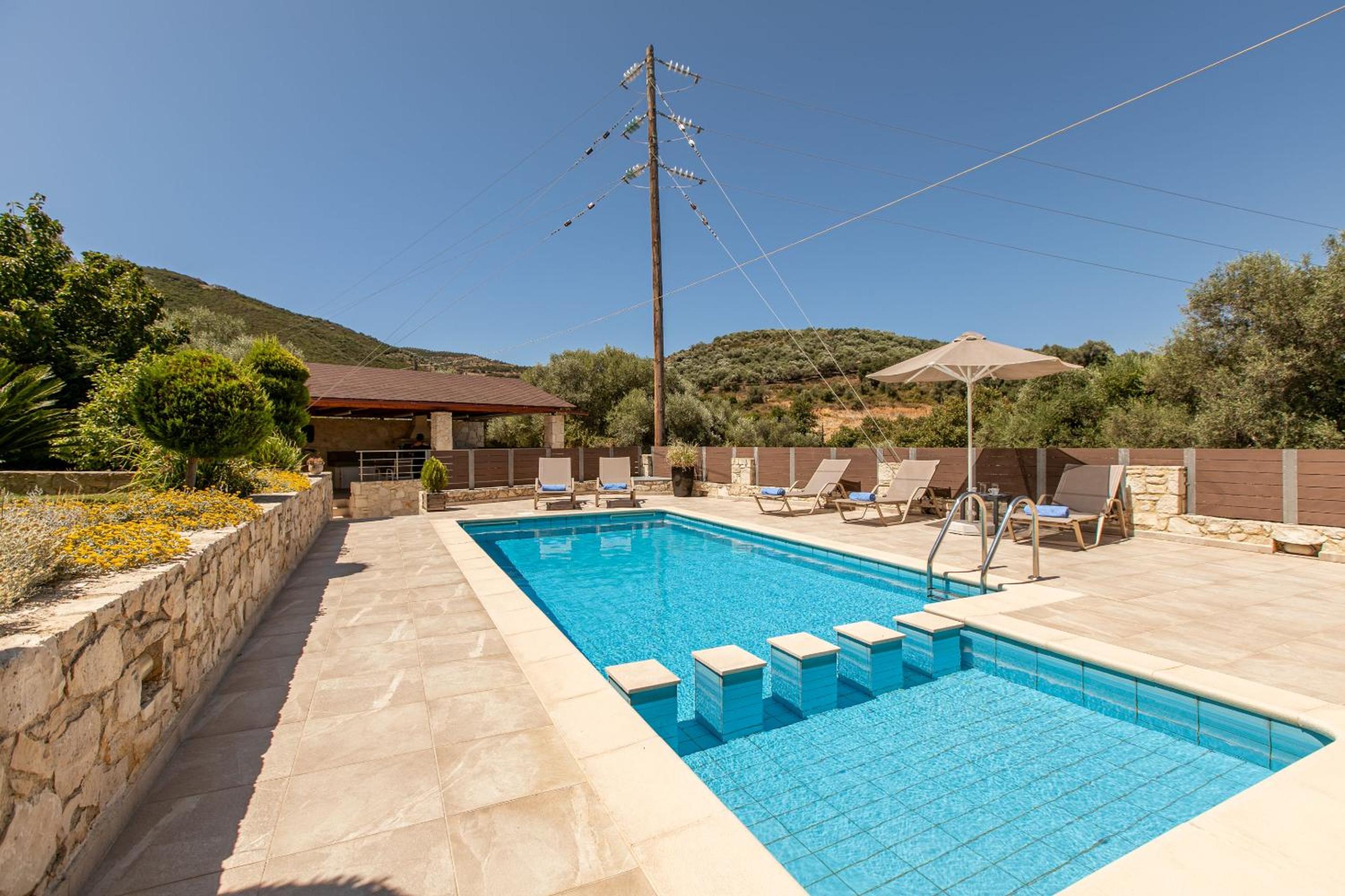 Фото Neaira Villas Chania