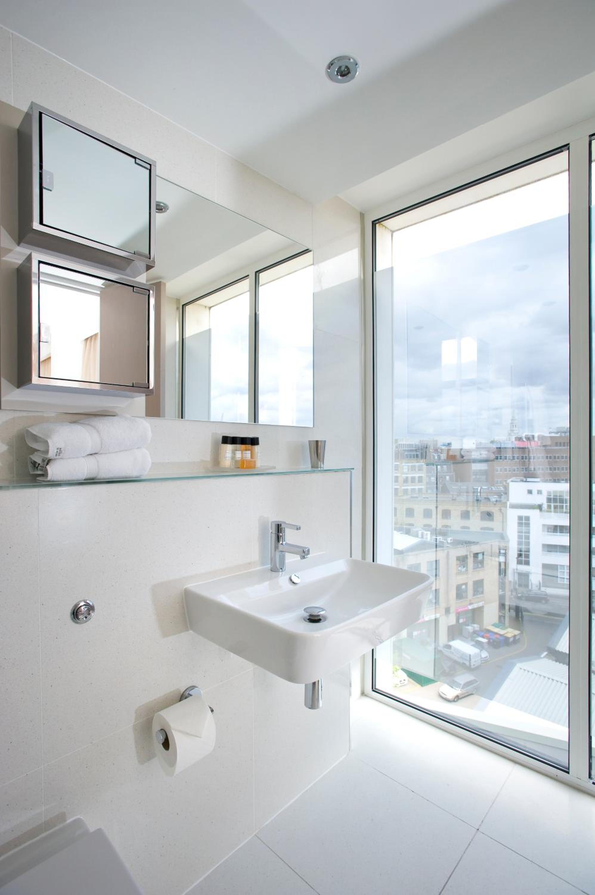 Фото The Rosebery by Supercity Aparthotels