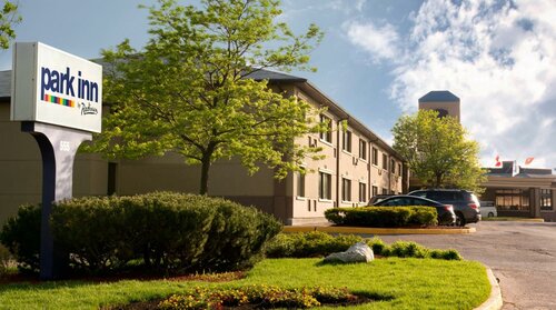 Гостиница Park Inn by Radisson Toronto - Markham в Торнхилле