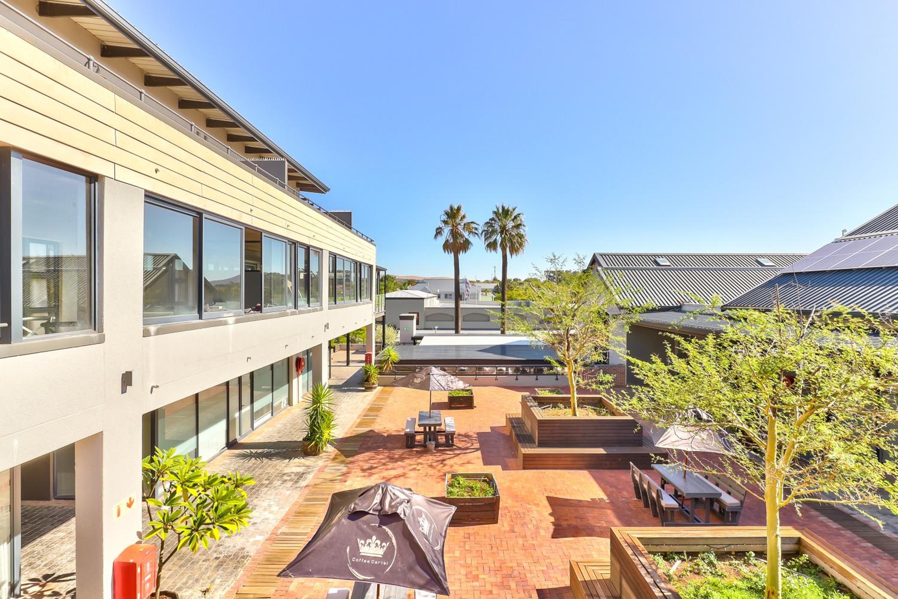 Фото Heritage Square Apartments