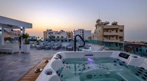 Гостиница Art & Wine Studios and Apts в Ларнаке